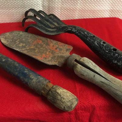 Lot of 3 Rustic Vintage garden tools 