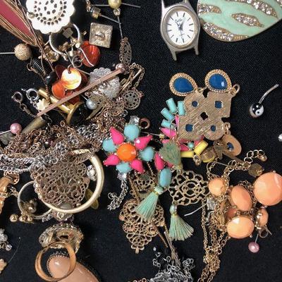 Lot 10 Grandmas junk jewels parts and pieces and treasures 