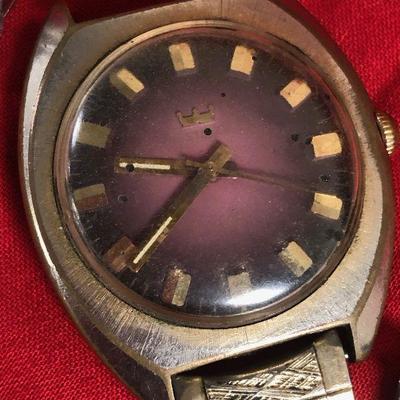 Lot 56 Vintage Men's and Women's Seiko watches