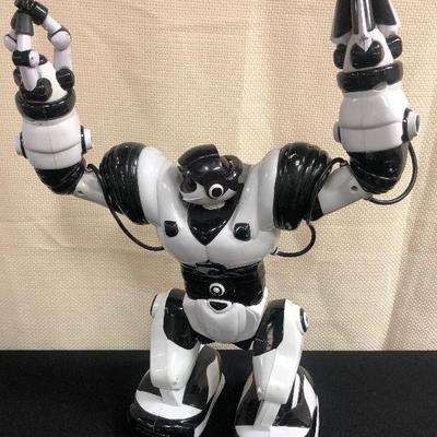 Robot toy - Battery operated unknow working condition
