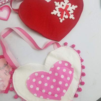 Large Lot Valentine's Day Decorations & Kids Cards