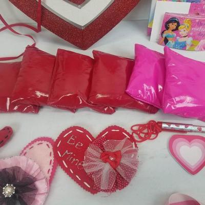 Large Lot Valentine's Day Decorations & Kids Cards