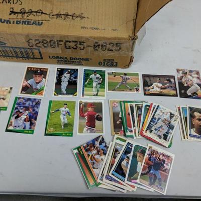 1000s of Baseball Cards, Various Years, See Sample Pictures, A Collectors Dream!