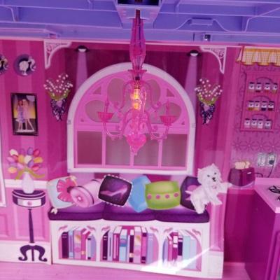 Barbie Mansion/Doll House