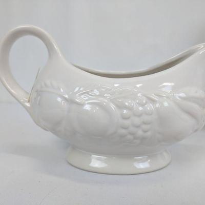 White Gravy Boat and 2 Clear Glass Narcissus Plates