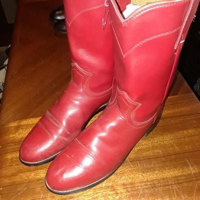 DIAMOND J SIZE 7B RED LEATHER BOOTS WITH LEATHER SOLES