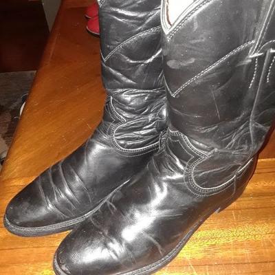 WOMENS SIZE 6B JUSTIN BLACK LEATHER BOOTS WITH BLACK SOLES