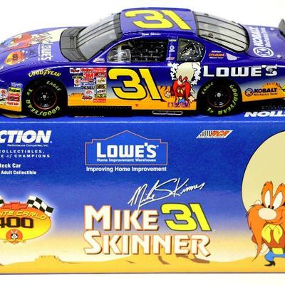 Mike Skinner Autographed #31 Looney Tunes Lowe's NASCAR 1/24 Die Cast NOS