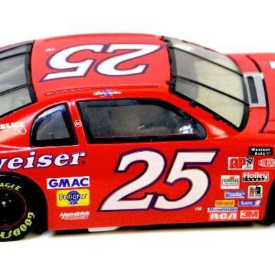 Ken Schrader #25 Budweiser 1996 Monte Carlo NASCAR 1/24 Die Cast Model NOS