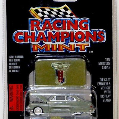 1949 MERCURY SEDAN Limited Edition Die Cast Car Model Racing Champions 1/60