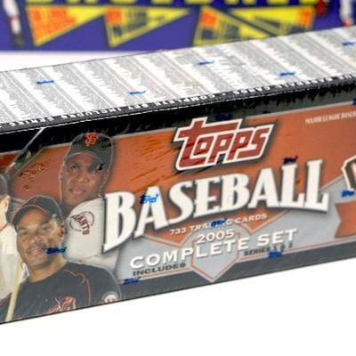 2005 Topps Baseball Cards MLB Factory Complete Set Sealed Box 733 Cards - D-019