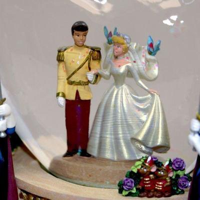 Disney Snow Globe Music Box CINDERELLA Wedding 