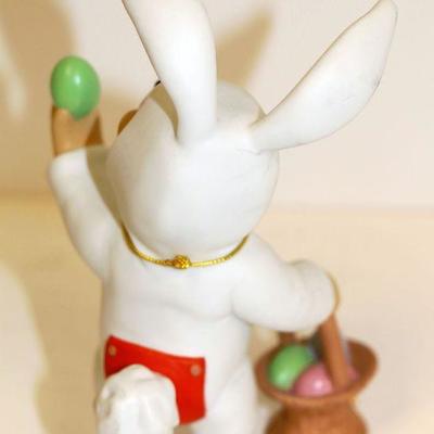Disney Winnie The Pooh Easter Bunny Rabbit Porcelain Figurine
