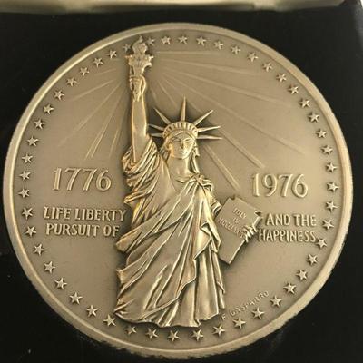 Lot 63 - 1776-1976 Bicentennial Commemorative Medals