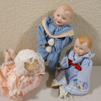 Lot of 3 Vintage Yoland Bello Baby dolls 5