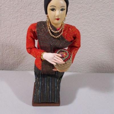 Vintage Kneeling Geisha Doll 10