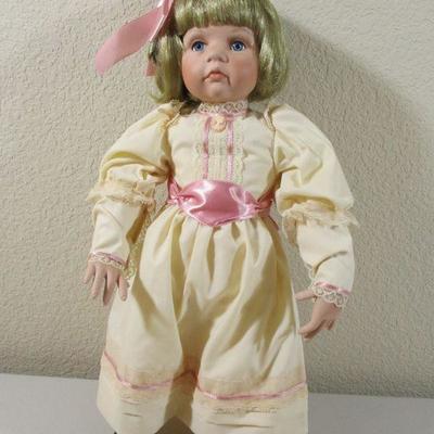 Vintage Like Real Hildagard Porcelain and Cloth Doll 17" Sofa 