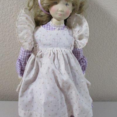 Vintage 1973 Susette Gibson 17" Tall 