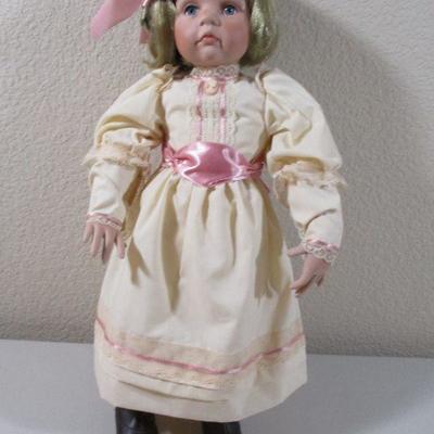Vintage Like Real Hildagard Porcelain and Cloth Doll 17" Sofa 
