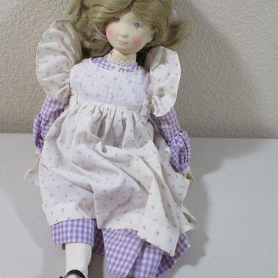 Vintage 1973 Susette Gibson 17" Tall 