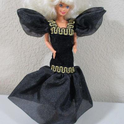1980 Vintage Bent Arm Barbie in Cocktail Gown 11