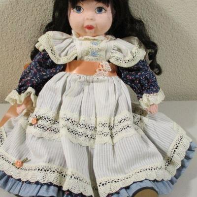 Vintage a Playmate today- a Treasure tomorrow. Wind up Music Doll 
