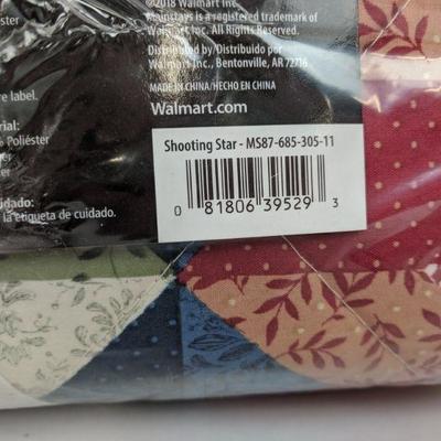 King Shooting Star Quilt, Mainstays - New