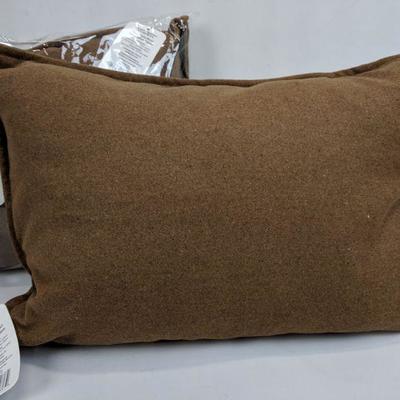 2 Solid Faux Wool Decorative Pillows, 14x20in, Qty 2 - New