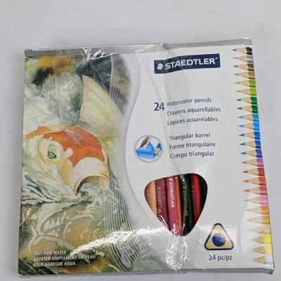 Reef Super Saver Yarn 236 Yds, 24 Watercolor Pencils Pkg Open - New