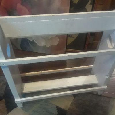 VINTAGE HANDMADE QUILT RACK