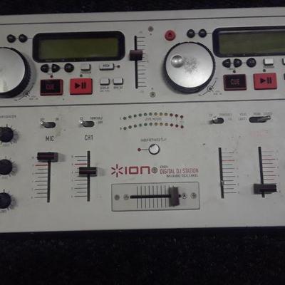 ION DIGITAL DJ STATION/MIXER