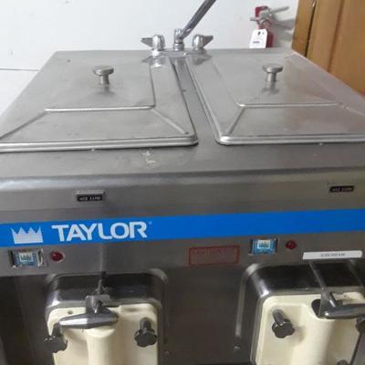 TAYLOR SOFT SERVE ICE CREAM MAKER