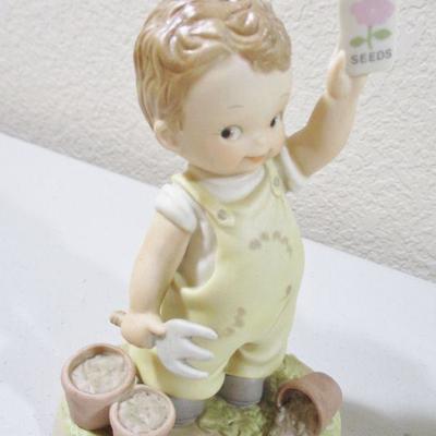 Lot of 5 memories of Yesterday Figurines 6" 