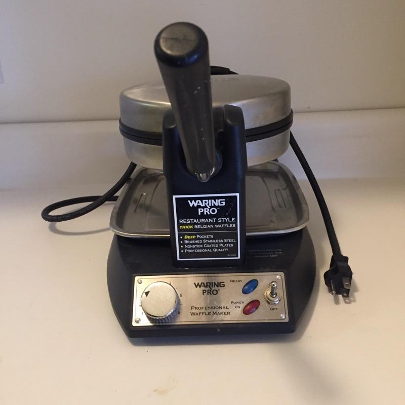 Lot 27 Waring Pro Restaurant Style Belgian Waffle Maker