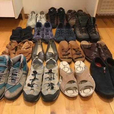 Lot 40 - Womenâ€™s Shoes, SZ 10