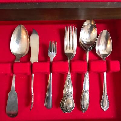 Lot 46 - 1881 Rogers Silverware in Box