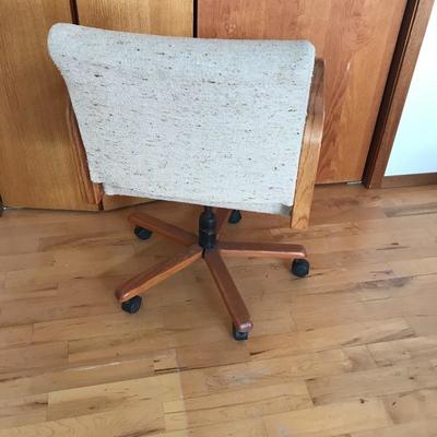Lot 82 - Office Chair, HP Printer, and Supplies