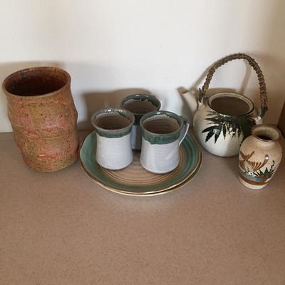 Lot 7 - Pottery Collection