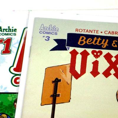 ARCHIE COMICS #1 Betty & Veronica Vixens #3 2017 Archie Comics Lot of 2