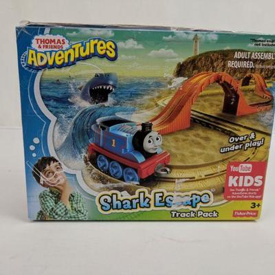 A Thomas & Friends Adventures Shark Escape Toy Fisher Price NEW 