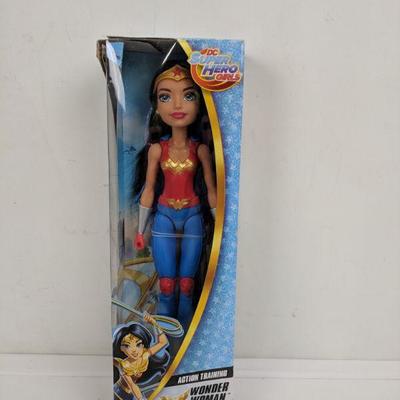 Action Training Wonder Woman, DC Super Hero Girls - New