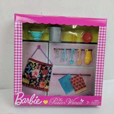 Barbie Light-Up Heart PKG Open & The Pioneer Woman Barbie Kitchen Set - New