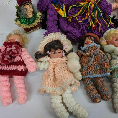8 Yarn/Crochet Dolls & Jester Head
