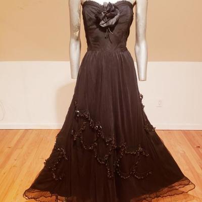 Circa 1920-30's Strapless gown tulle satin and sequins embroidery millinery rose