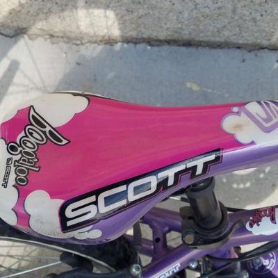Kids Bike Purple & Pink. Scott Boogaloo 200