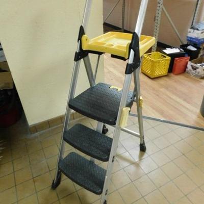 Costco Aluminum Frame Fold Step Ladder with Work Tray