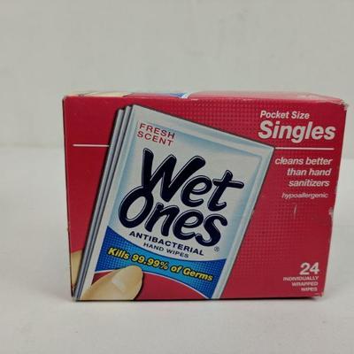 3 Boxes Wet Ones Singles Pocket Size, 3 Boxes of 24 Each, Fresh Scent - New