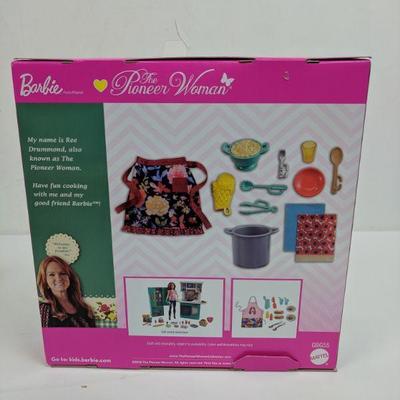 Barbie & The Pioneer Woman Barbie Pasta Playset, Barbie Box Damaged - New