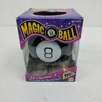 Magic 8 Ball - New