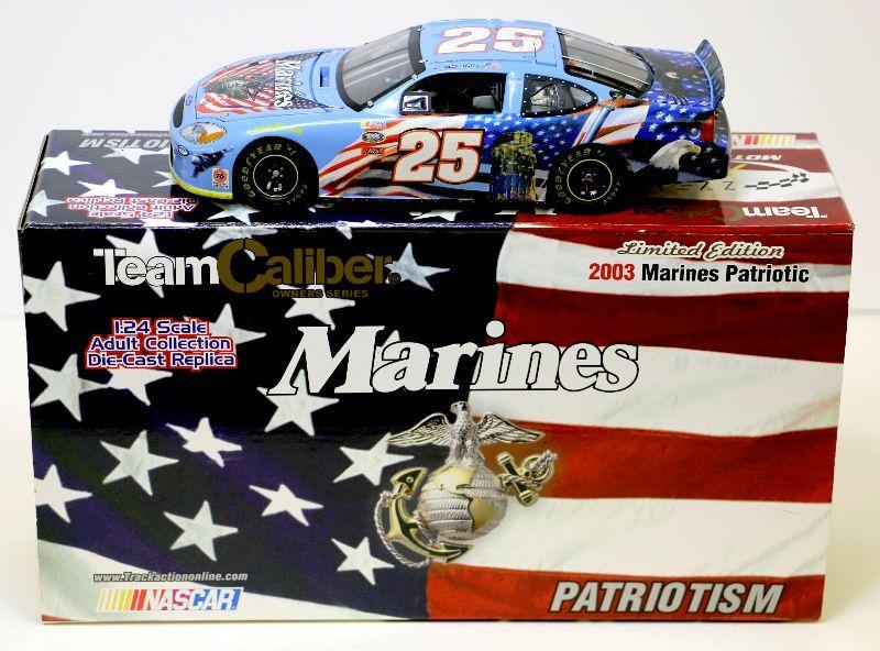 Ford NASCAR ミニカー 25番 Marines HOTWHEELS - 2002 NASCAR - #25 Marines - Birthday - 1/24